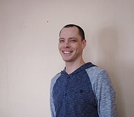 Бурлаков Денис - Менеджер по продажам